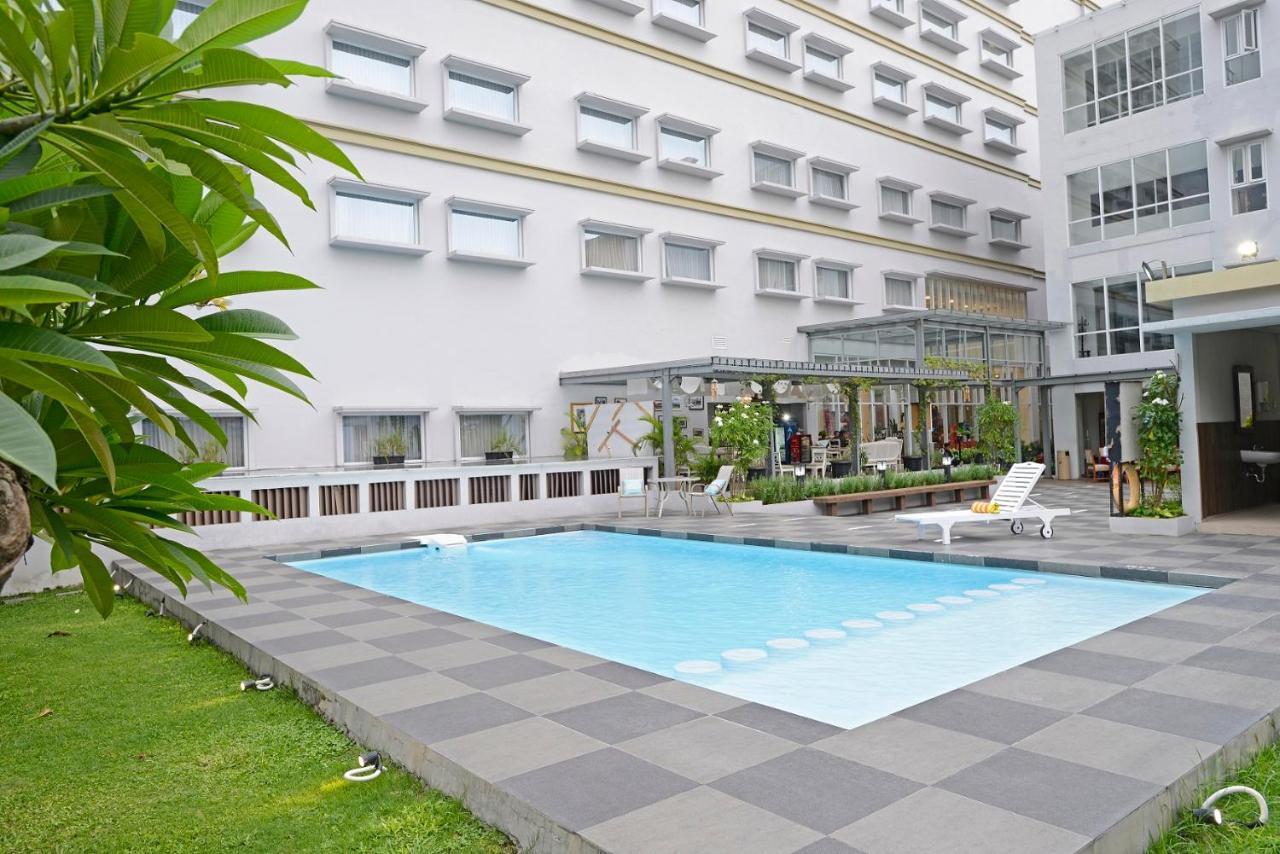 La Lisa Hotel Surabaja Zewnętrze zdjęcie